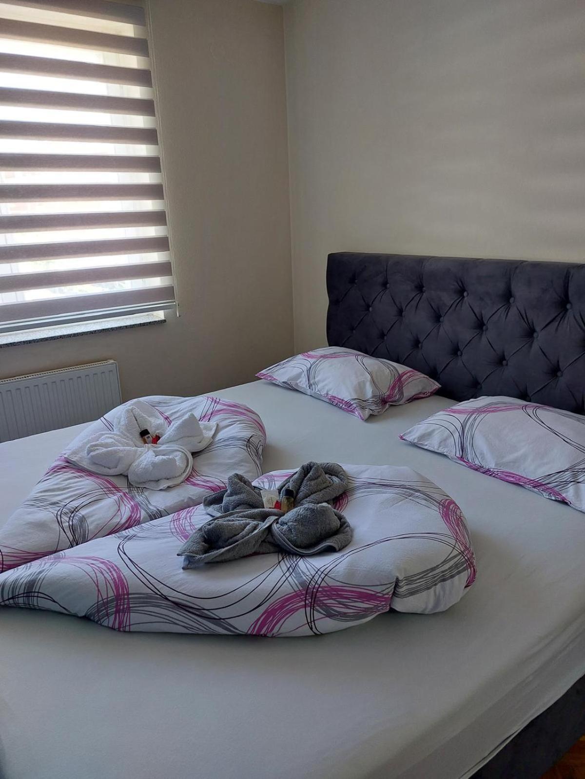 Lnb Lux Apartamento Doboj Exterior foto